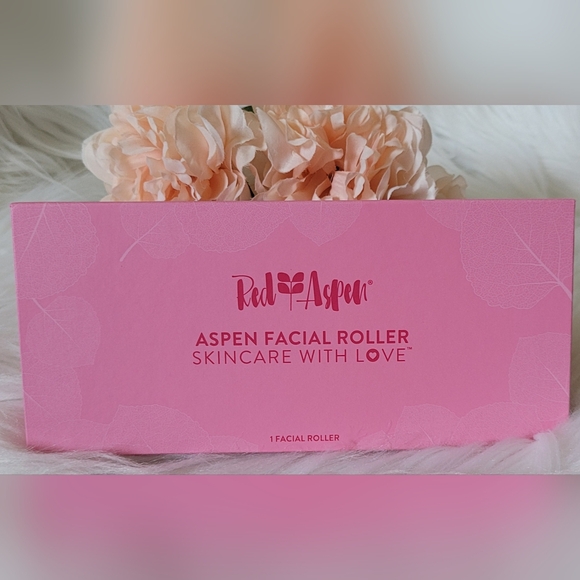 Red Aspen Rose Quartz Face Roller - Picture 2 of 7